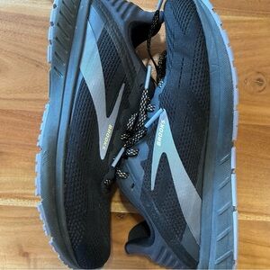 Brooks Women’s Anthem 5 Neutral Running Shoe